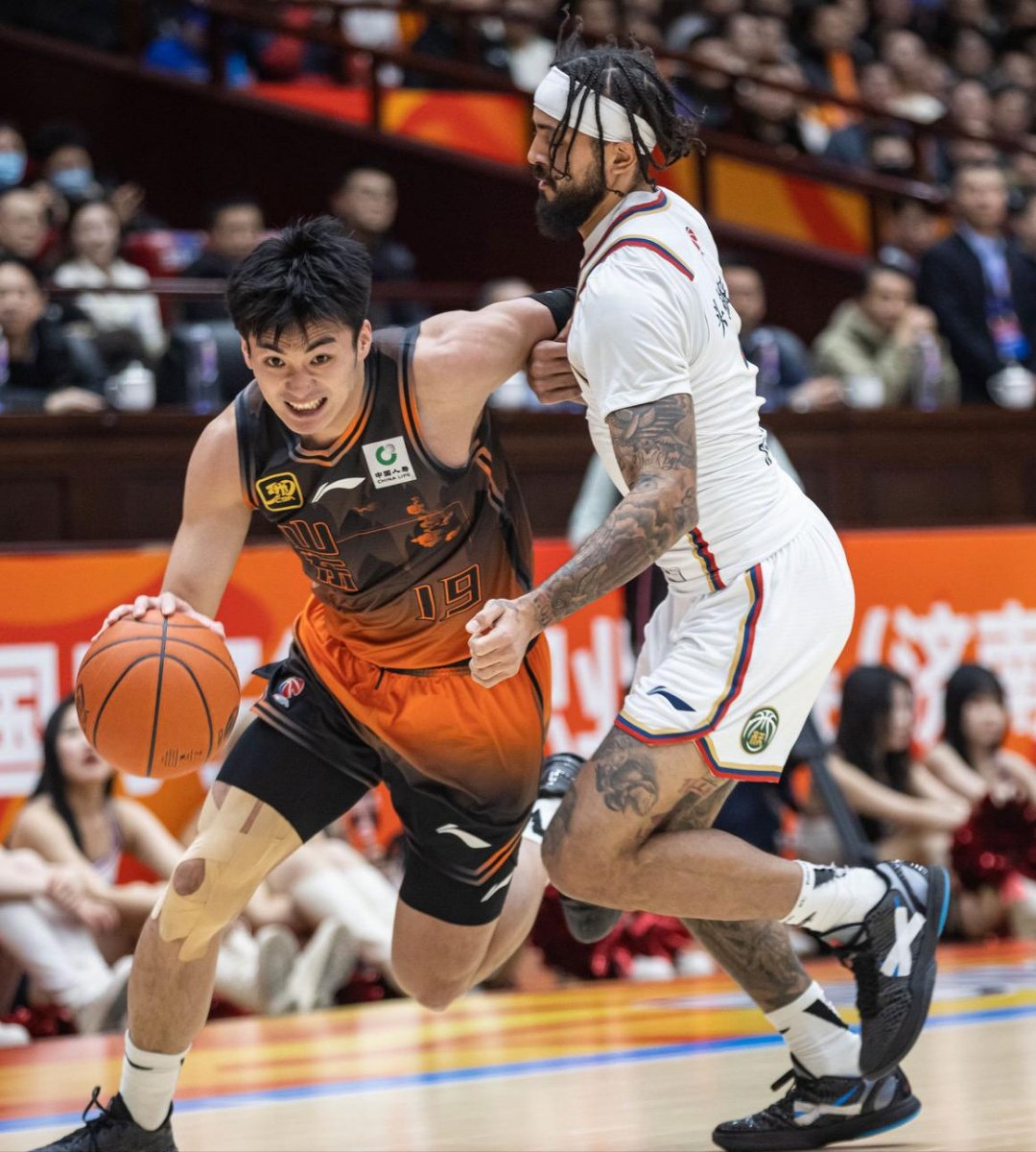 lol活动中心-赛地聚焦——CBA常规赛加时末段热度飙升；切尔西豪取连胜；赛场秩序良好；赛季目标并未改变的简单介绍